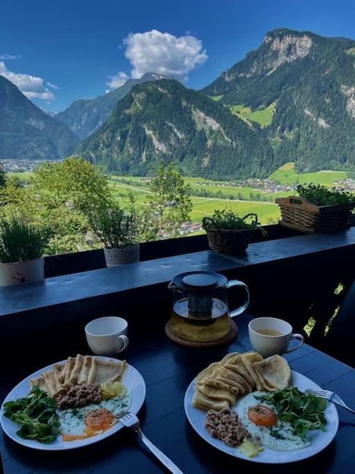 Alpine Cottage With Exceptional View Mayrhofen Bagian luar foto