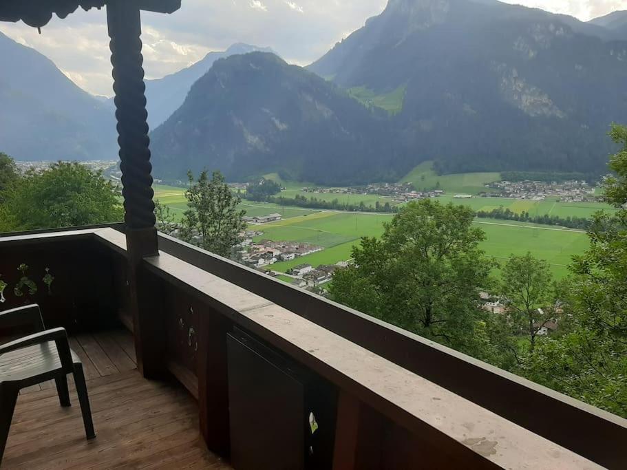 Alpine Cottage With Exceptional View Mayrhofen Bagian luar foto